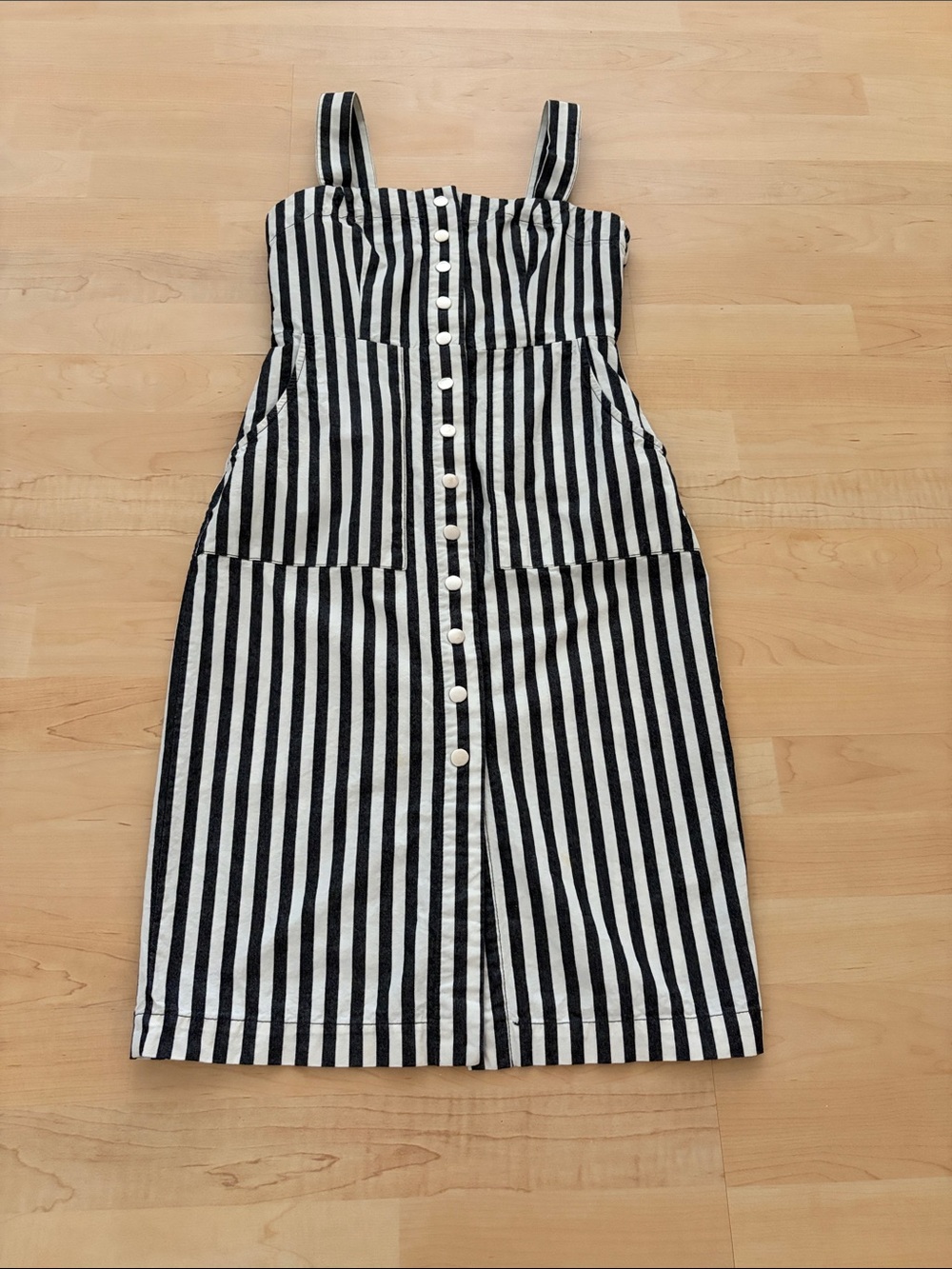 Forever 21 Black & White Striped Button Front Midi Dress Size Small Pockets
